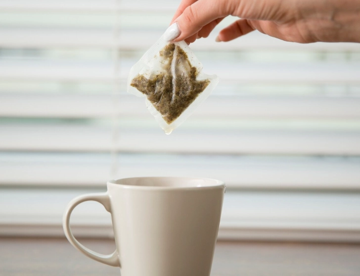 重複沖泡茶包可以減少咖啡因